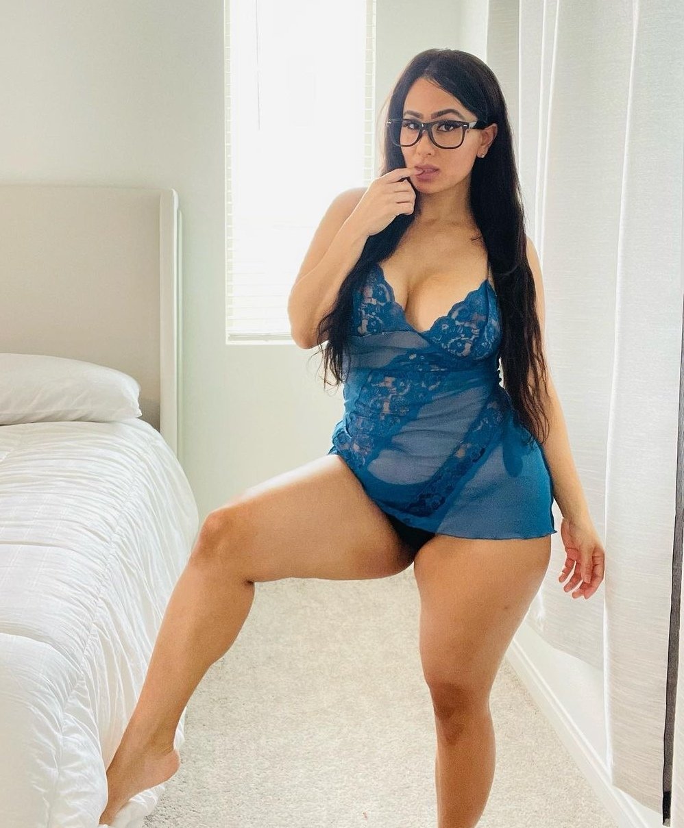 Más de esta hermosa mami, está muy cogible🤤🥴💦💦💦 #CkeebkYd