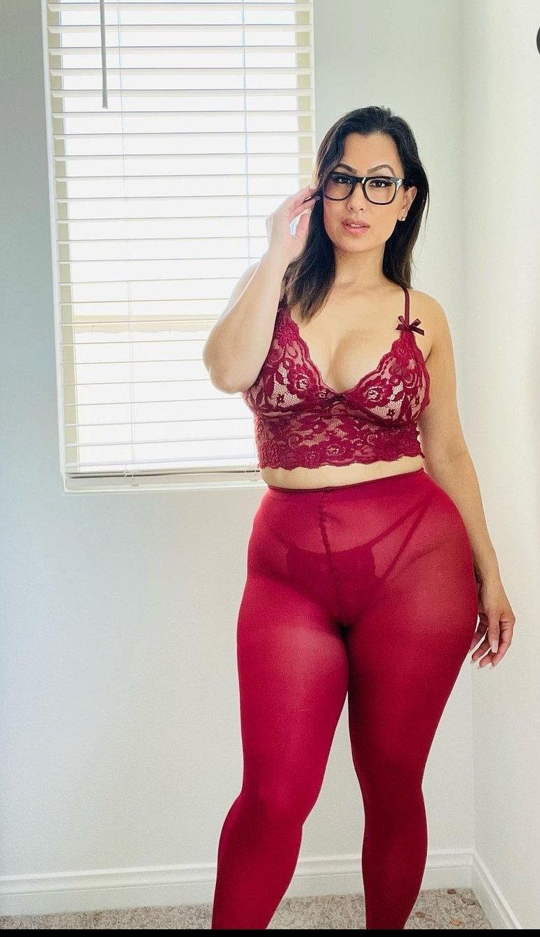 Más de esta hermosa mami, está muy cogible🤤🥴💦💦💦 #Llrro5LS