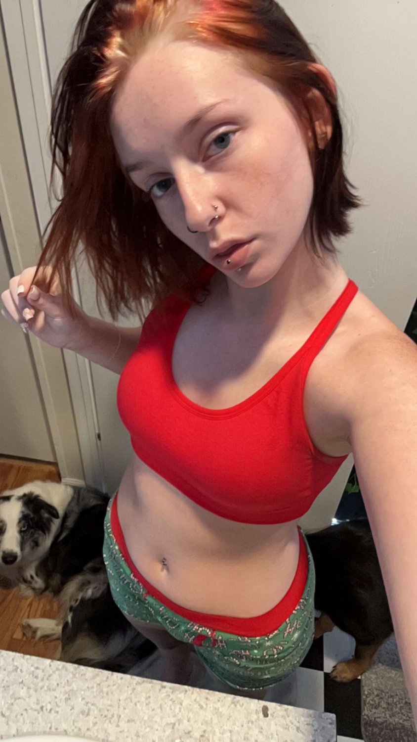 whore always forget about their boyfriend when you show them how to be a good slut #JsZXcecQ
